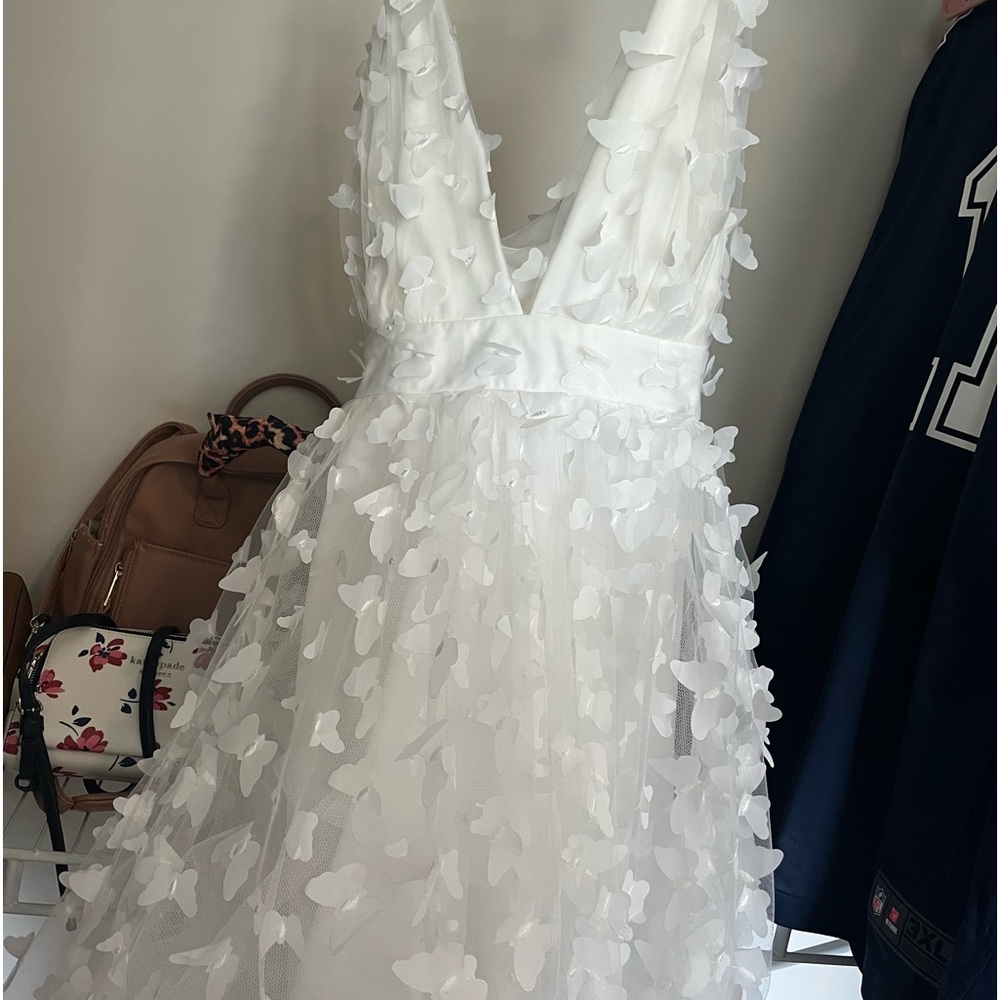 Fashion Nova size 2x butterfly dress, worn once for bridal event.
